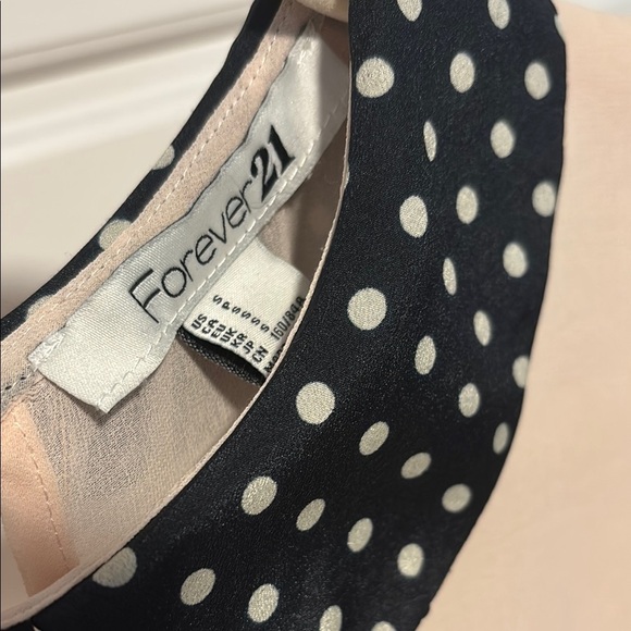 Forever 21 Y2K Cream and Black Peter Pan Collar Blouse - Picture 3 of 3